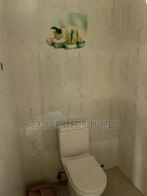 4bdrm House in Ahodwo, Kumasi Metropolitan for sale