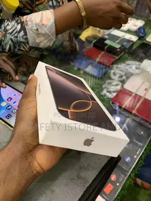New Apple iPhone 16 Pro Max 256 GB Gold