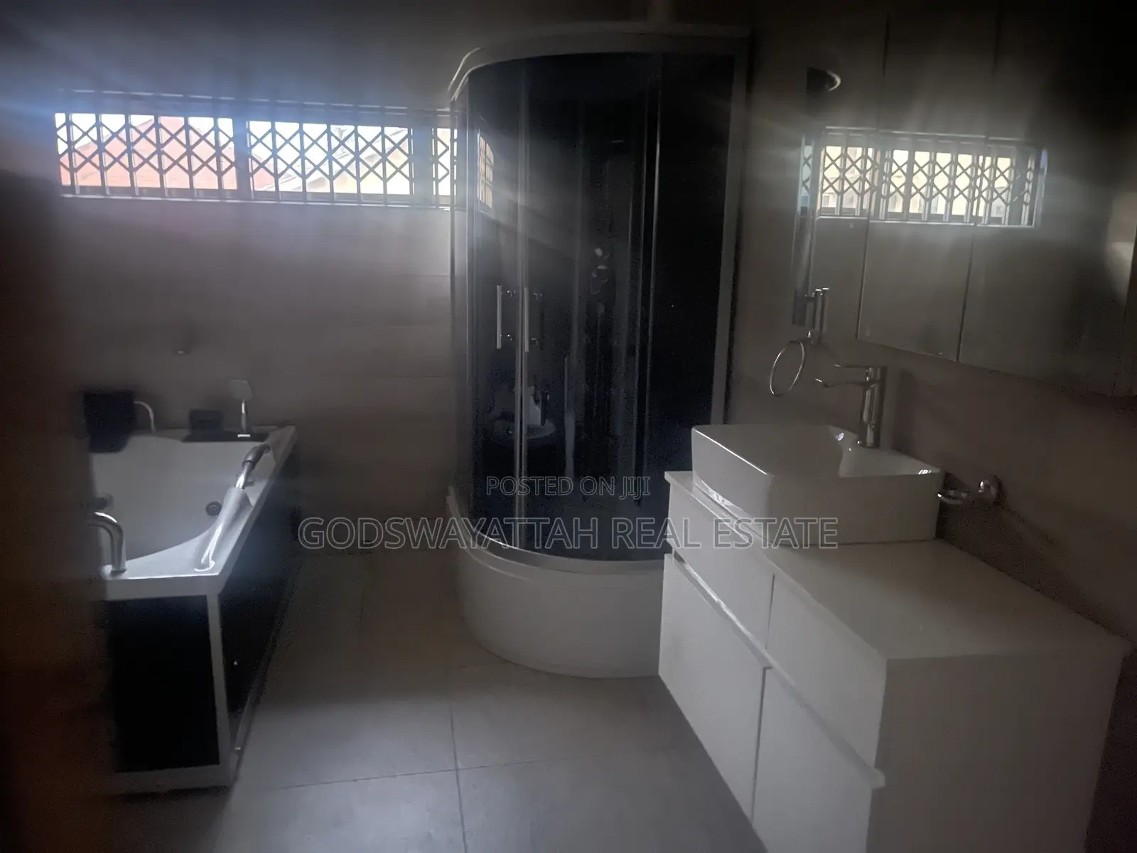 4bdrm House in East Legon, Adjiriganor for rent