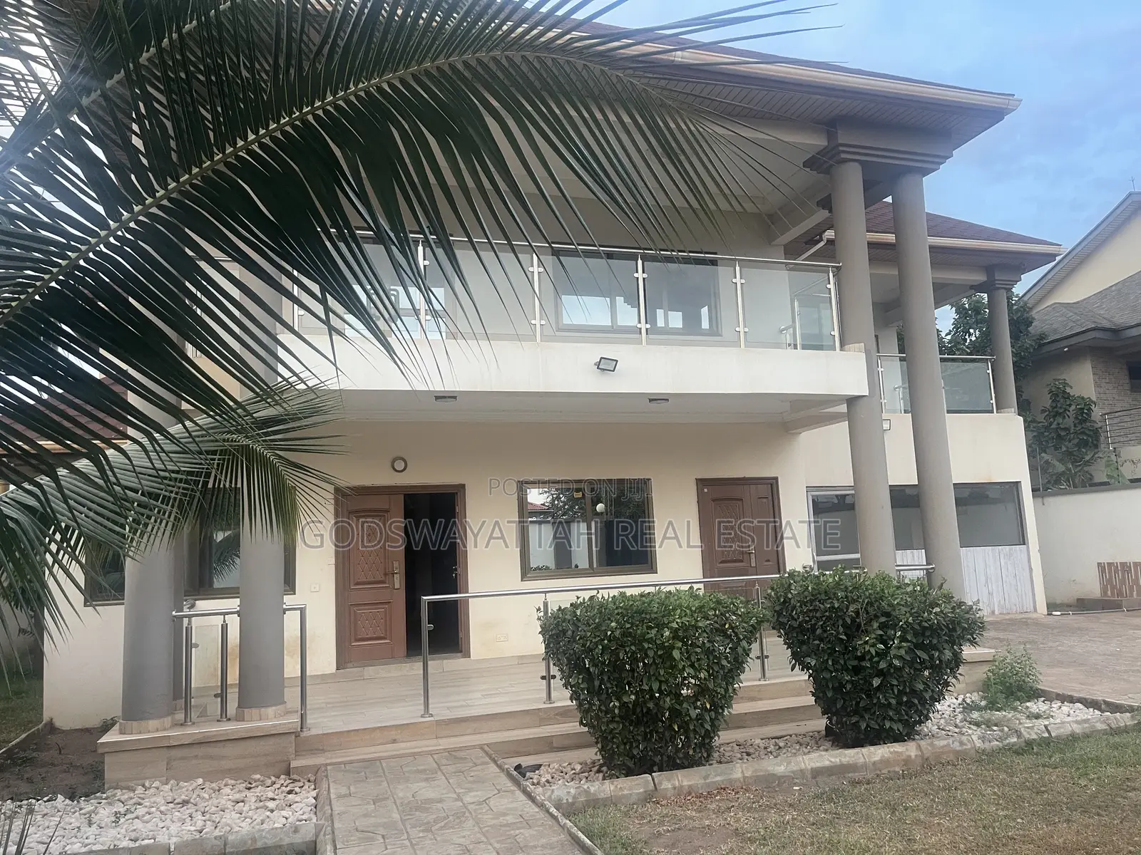 4bdrm House in East Legon, Adjiriganor for rent