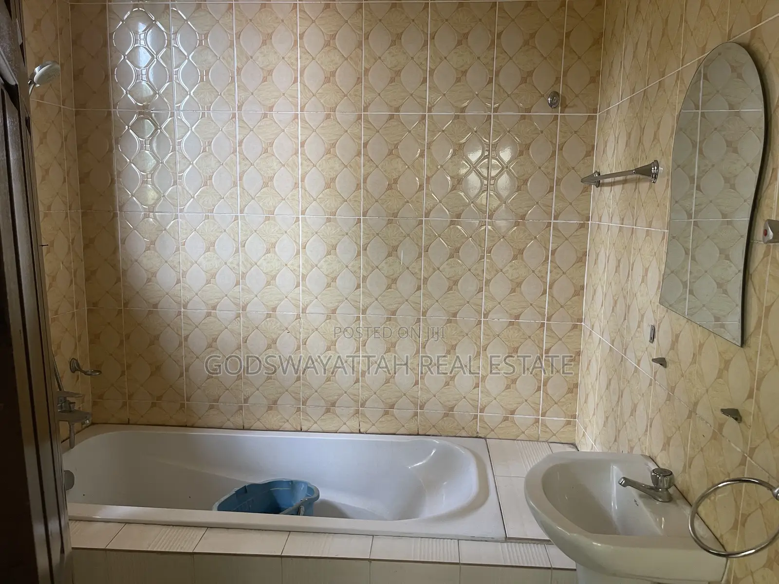 4bdrm House in East Legon, Adjiriganor for rent