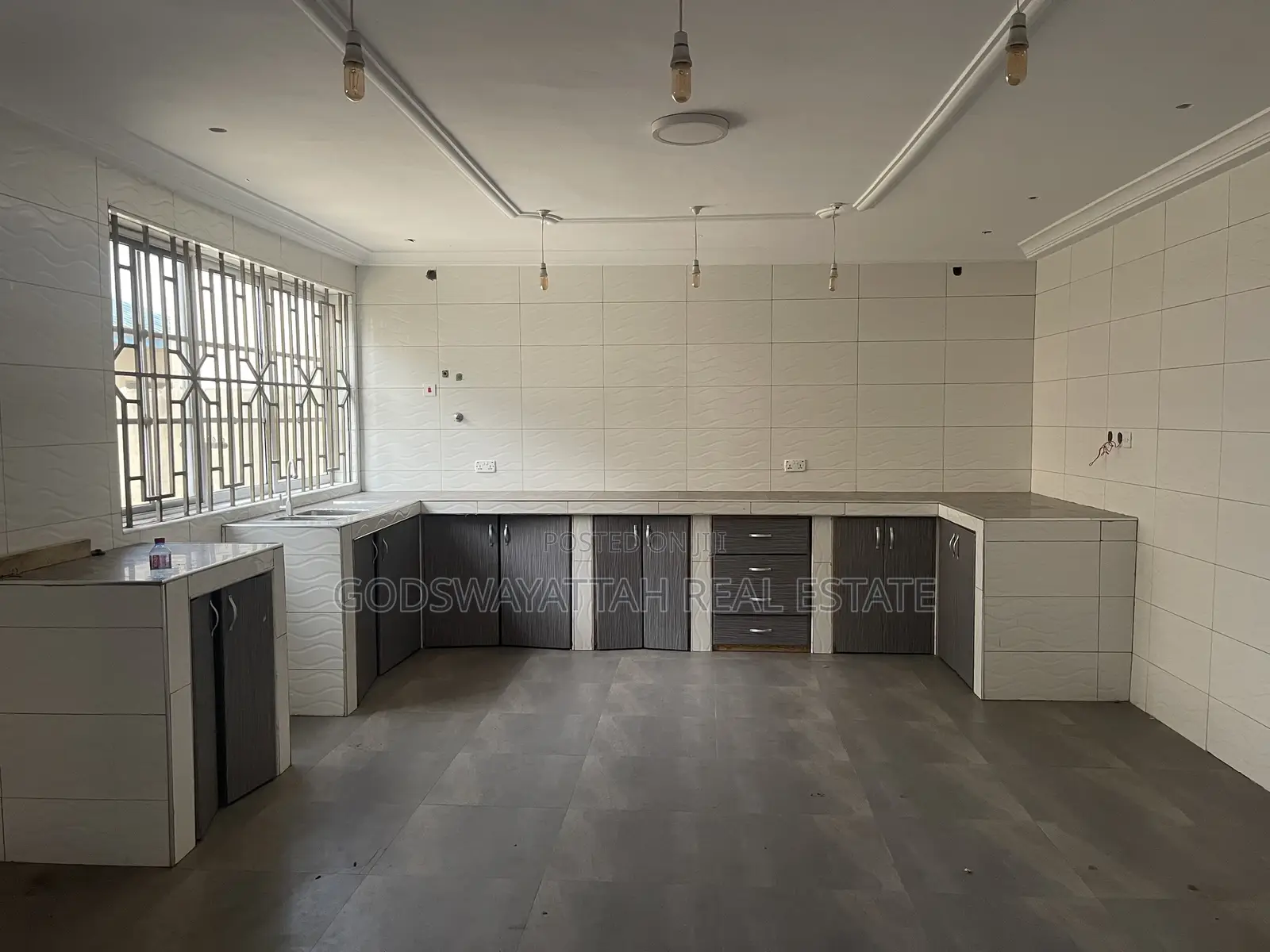 4bdrm House in East Legon, Adjiriganor for rent