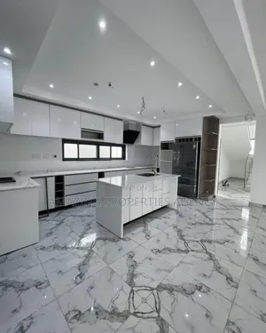 4bdrm House in Adjiriganor for sale