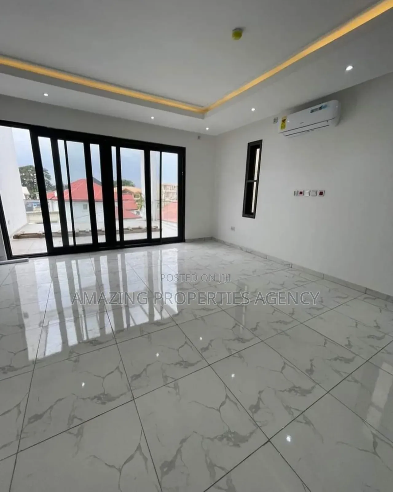 4bdrm House in Adjiriganor for sale