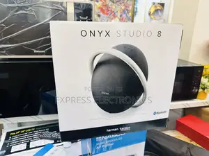 Tune Trek Onyx 8 Bluetooth Speaker Harman Kardon