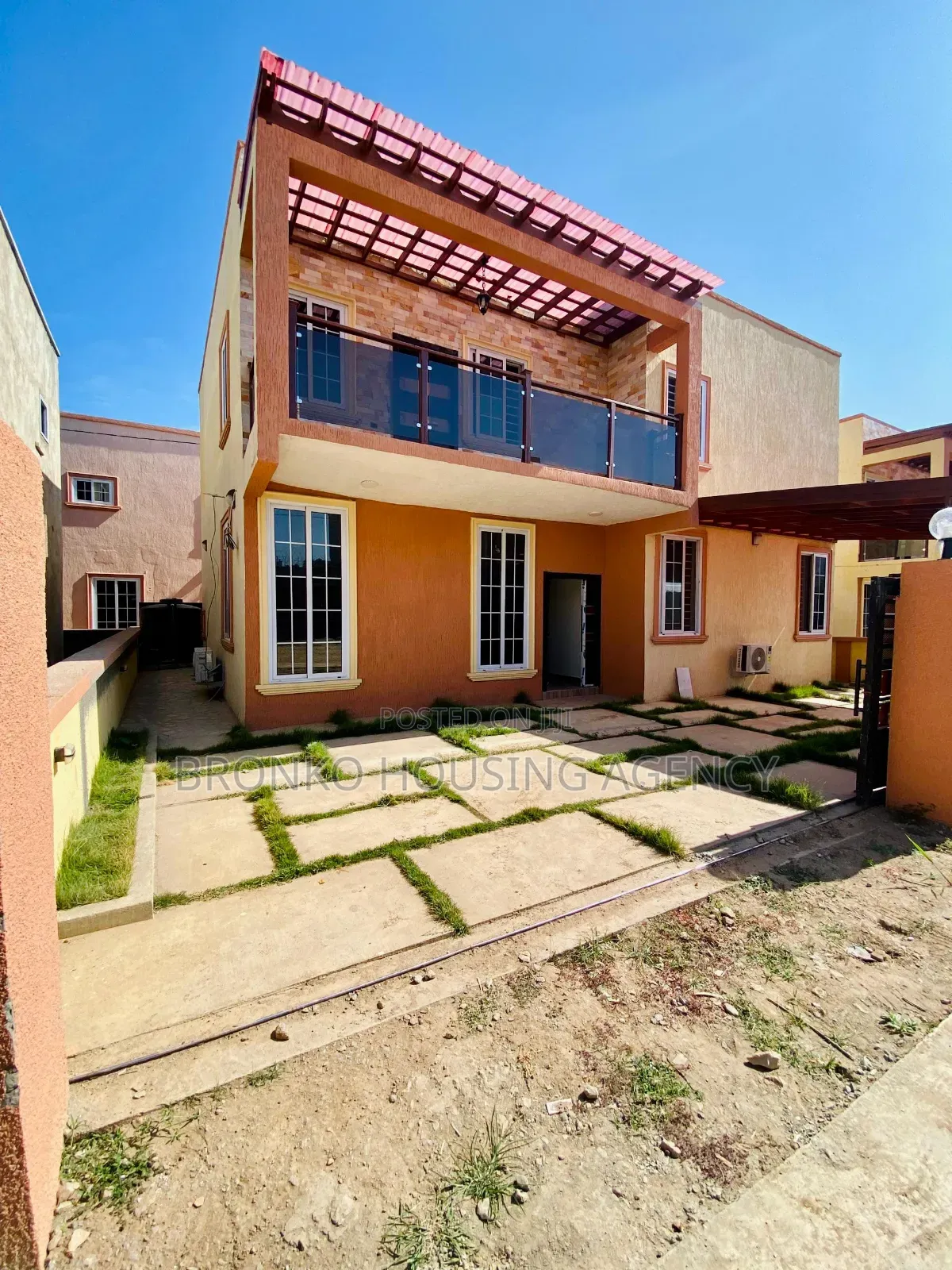 3bdrm House in Bronko Housing, Spintex for rent