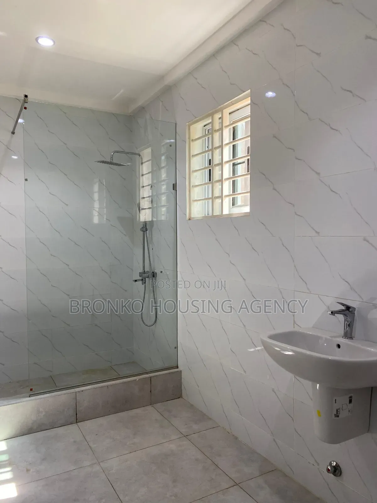 3bdrm House in Bronko Housing, Spintex for rent