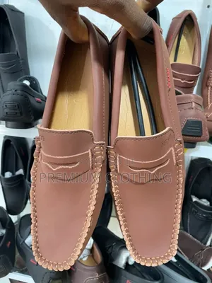 Qu* Lity Leather Shoes Available for Men From Size 39-45