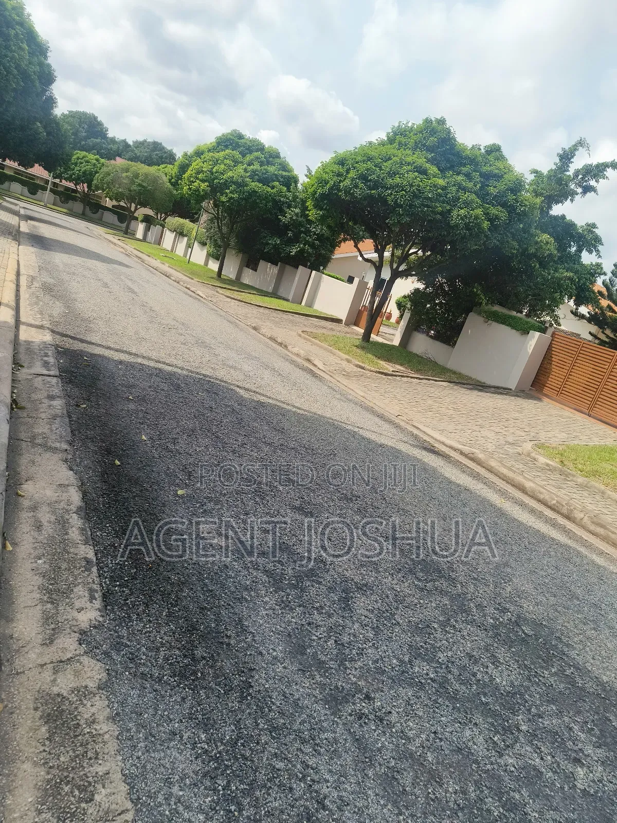 Furnished 4bdrm House in Regimanuel Estate, Airport Residential Area
