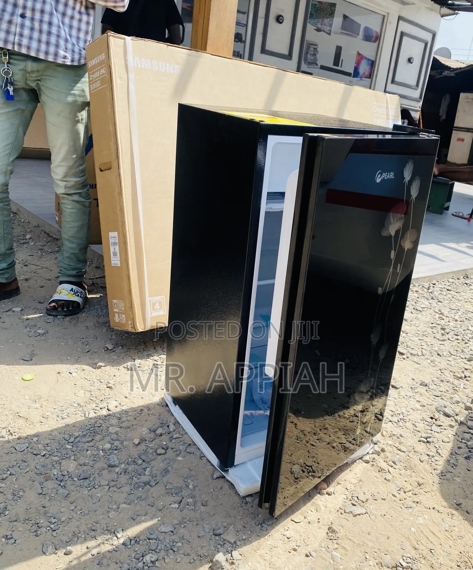 Reliable and Authentic Pearl PF -109 1 Door Electric Fridge