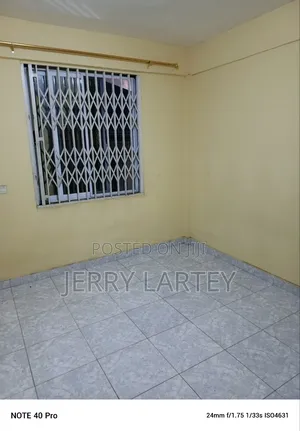 2bdrm House in Dansoman Estate Kofi for rent