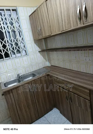 2bdrm House in Dansoman Estate Kofi for rent
