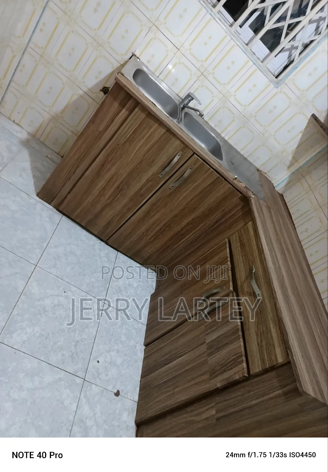 2bdrm House in Dansoman Estate Kofi for rent