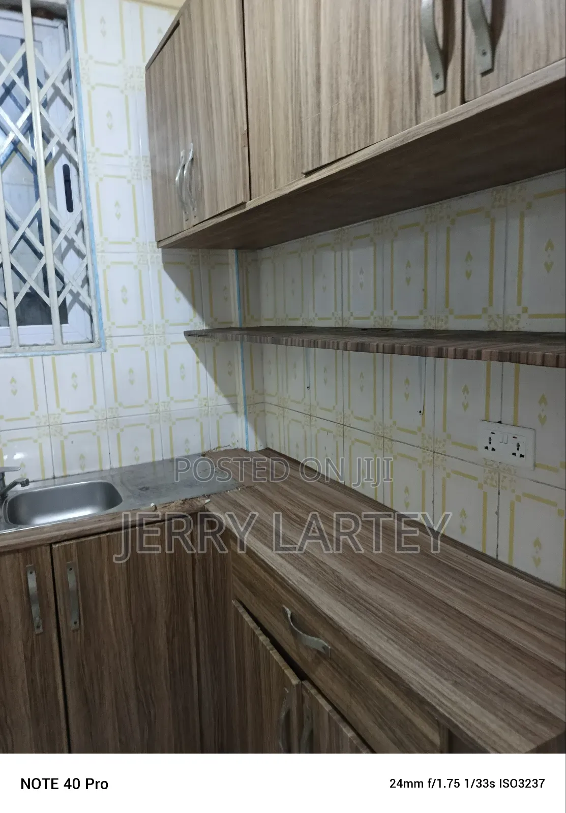 2bdrm House in Dansoman Estate Kofi for rent