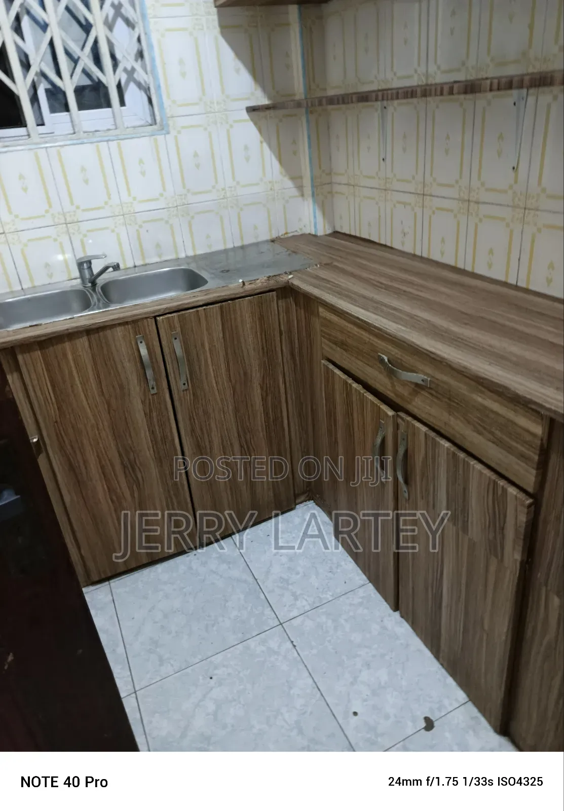2bdrm House in Dansoman Estate Kofi for rent