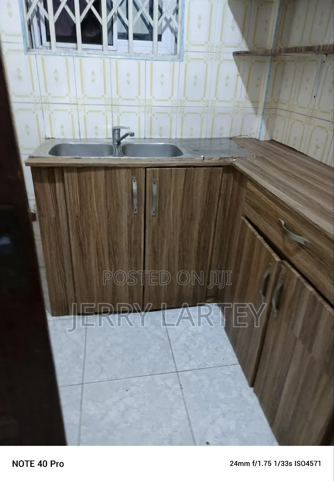 2bdrm House in Dansoman Estate Kofi for rent