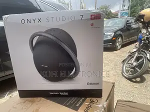 Elegantly Crafted Harman Kardon Onyx Studio 7