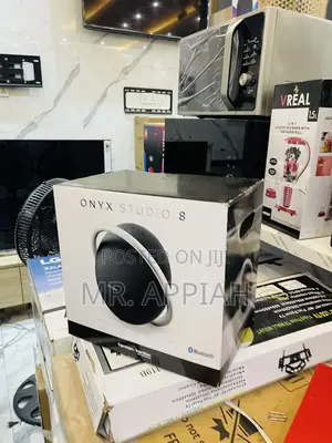 Authentic Durable Onyx 8 Portable Speaker(Black) 