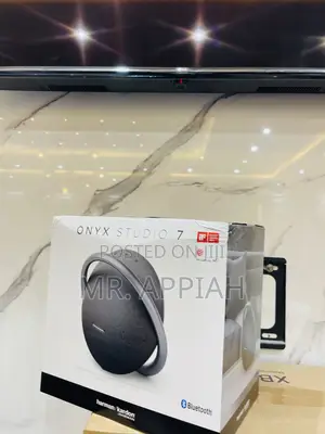 Authentic and Reliable Onyx 7 Portable Speaker(Black).