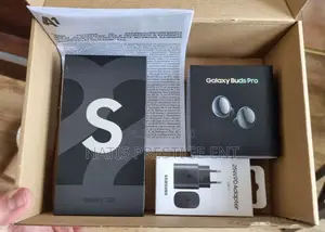 New Samsung Galaxy S22 Ultra 5G 1 TB Black