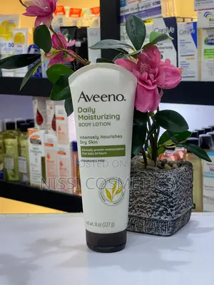 Aveeno. Daily Moisturizing BODY LOTION Nourishes Dry Skin