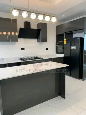 Modern Kitchen Cabinent
