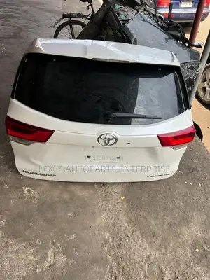 Toyota Highlander 2016-2018 Booth