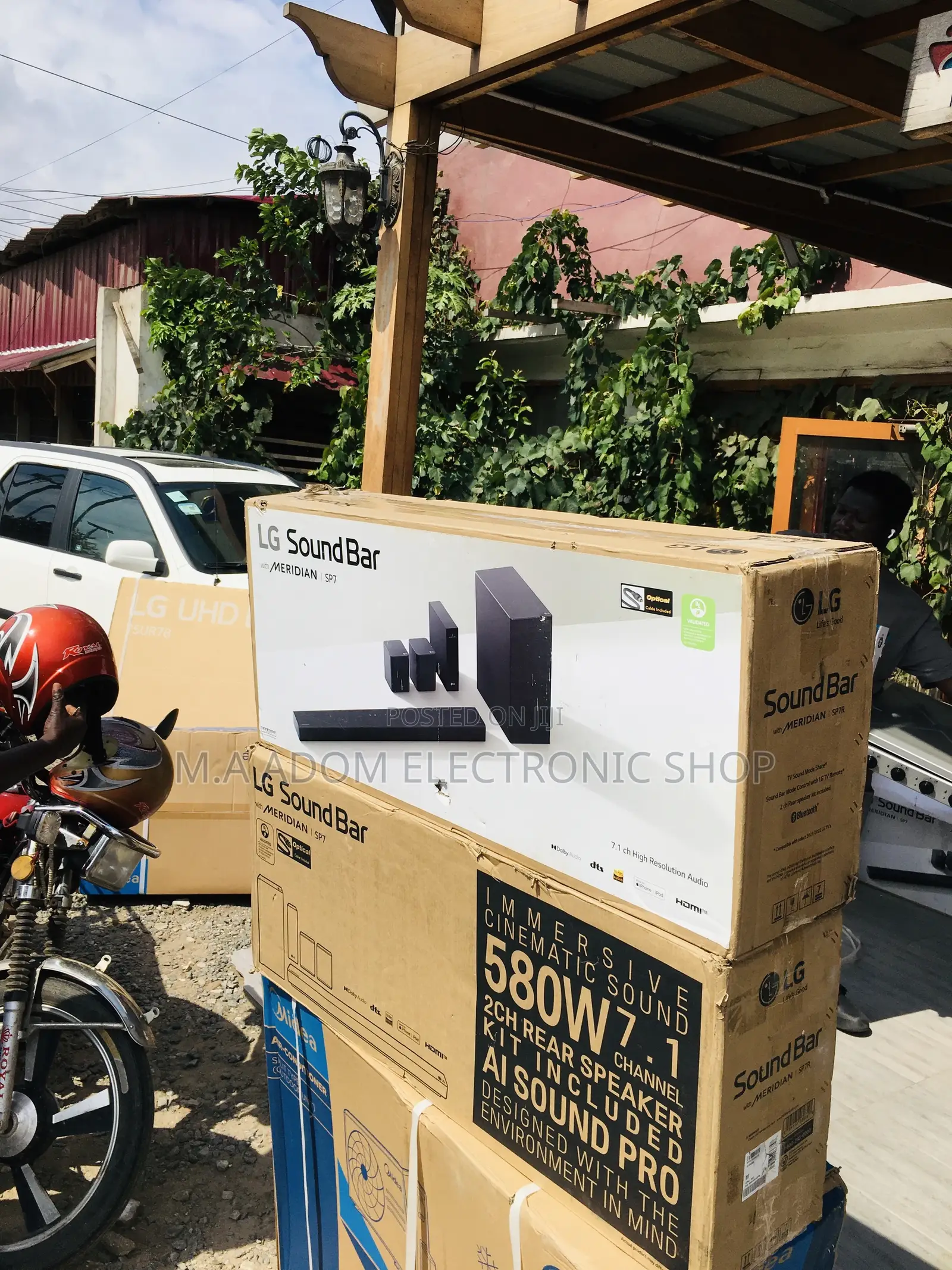Lg Bluetooth Wireless Sound Bar With 580 Watts 7.1ch