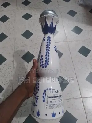 Clase Azul