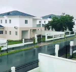 4bdrm House in Sakumono, Spintex for sale