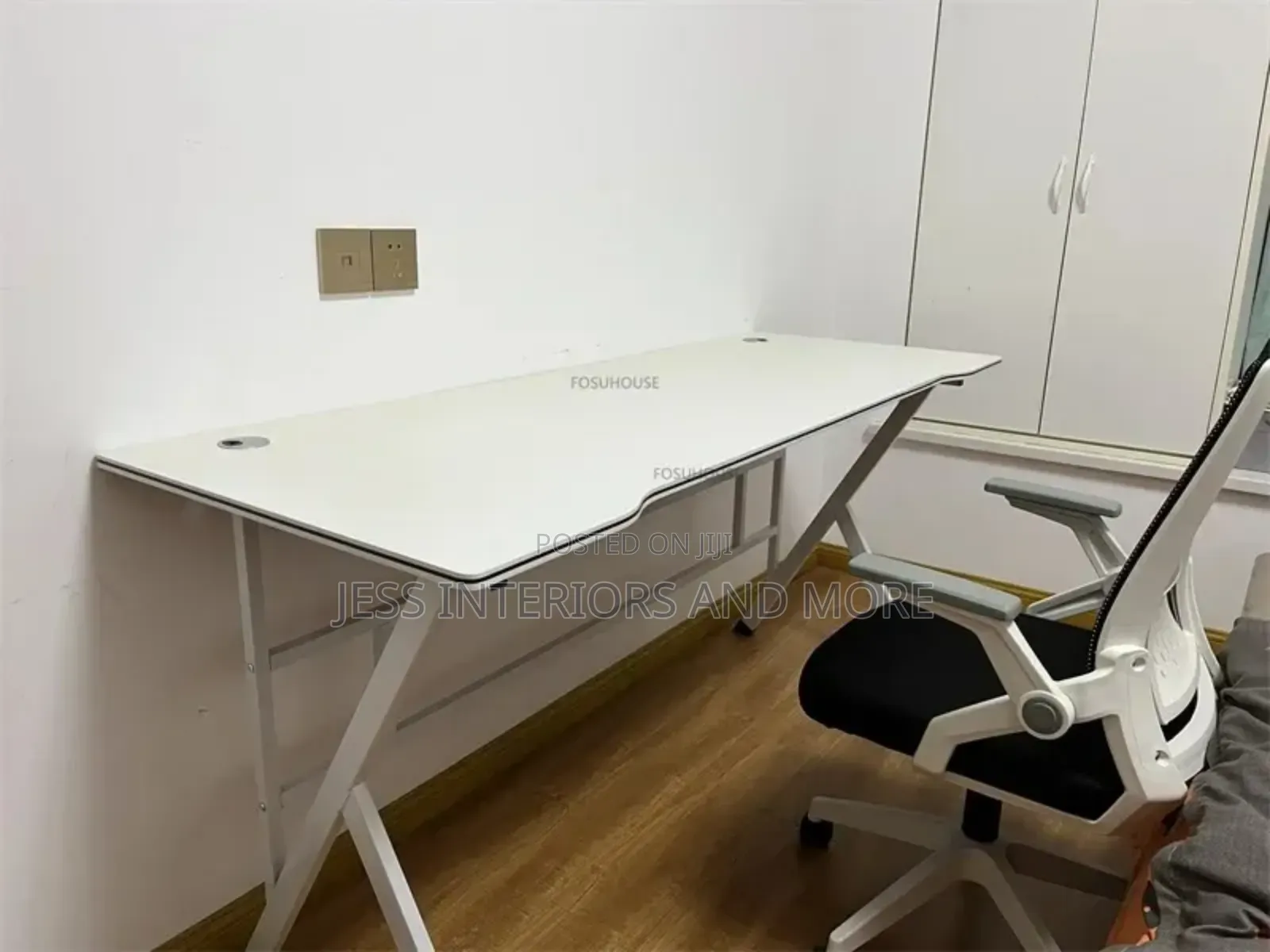 Gaming Desk/Computer Desk (White)