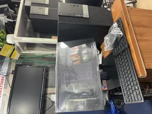 Desktop Computer Dell OptiPlex 7070 8GB Intel Core I7 SSD 512GB