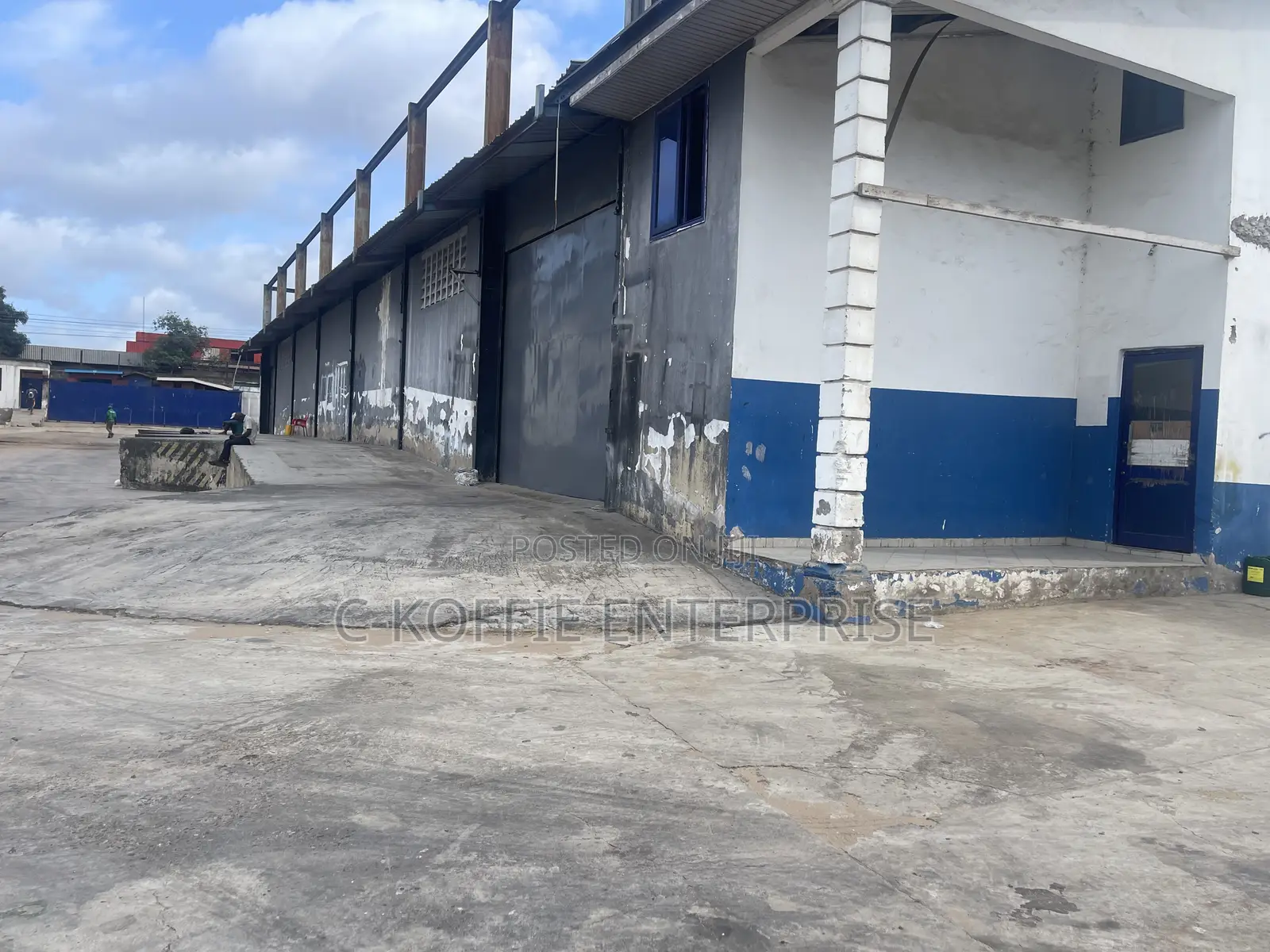 1200 SQM WRHS + Offices at Achimota for Rent