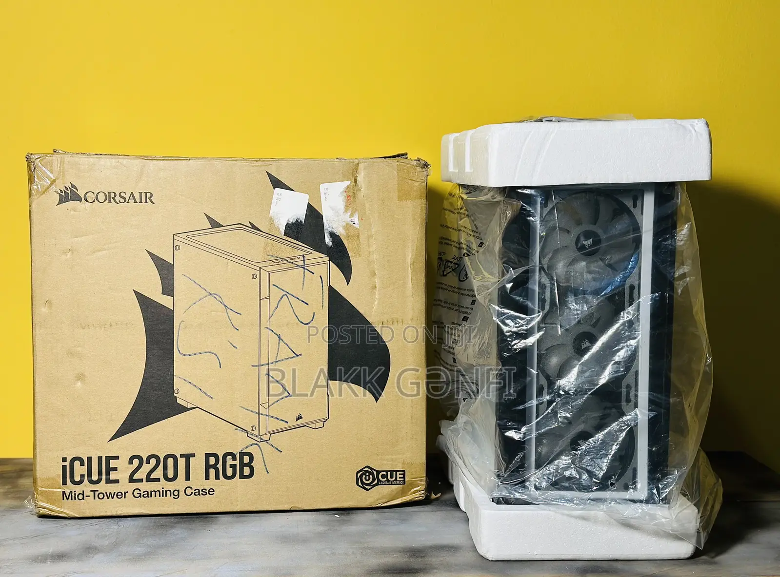 Corsair Icue 220t Rgb Gaming Case