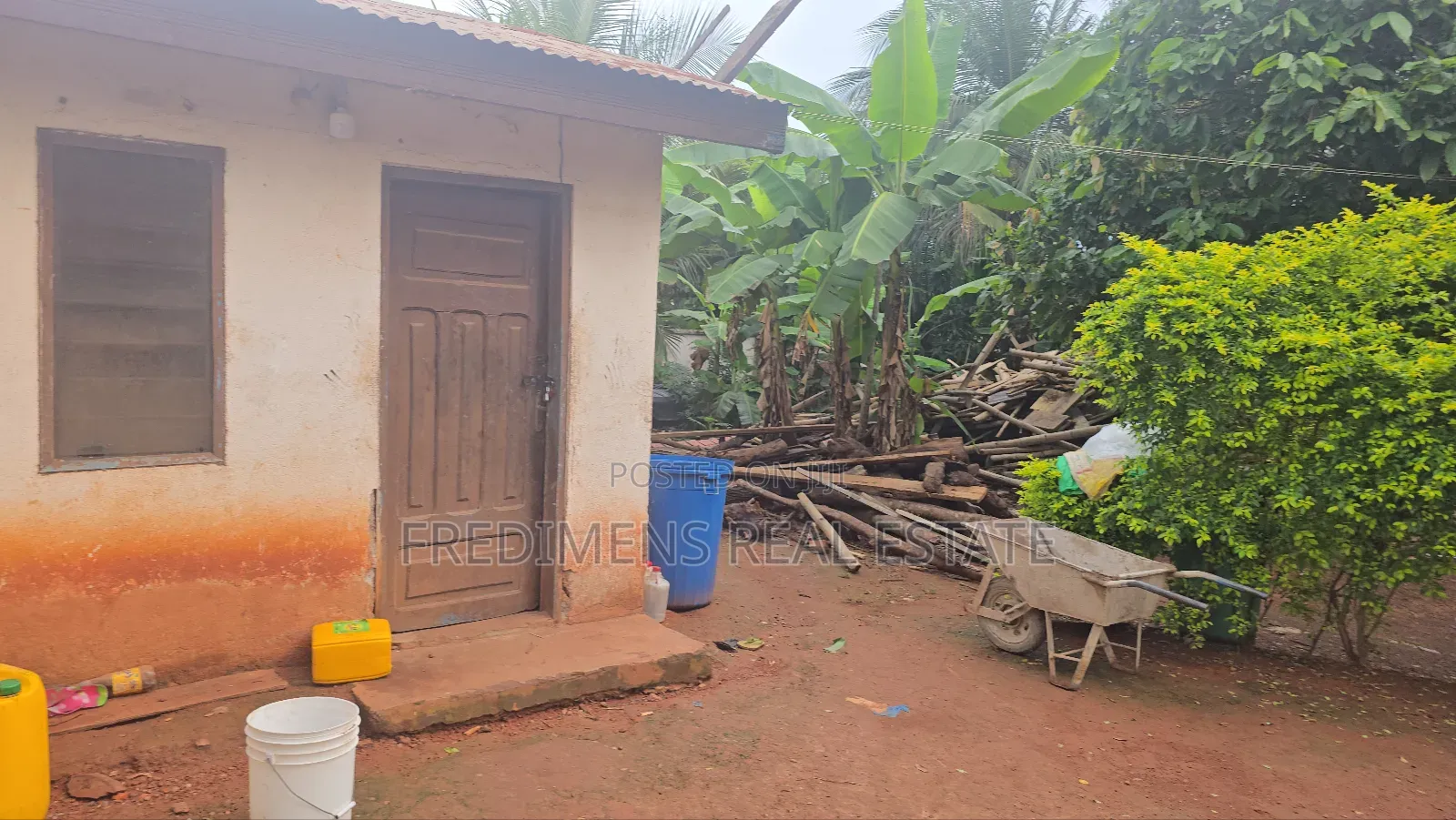5bdrm House in Fredimens Real, Kumasi Metropolitan for sale
