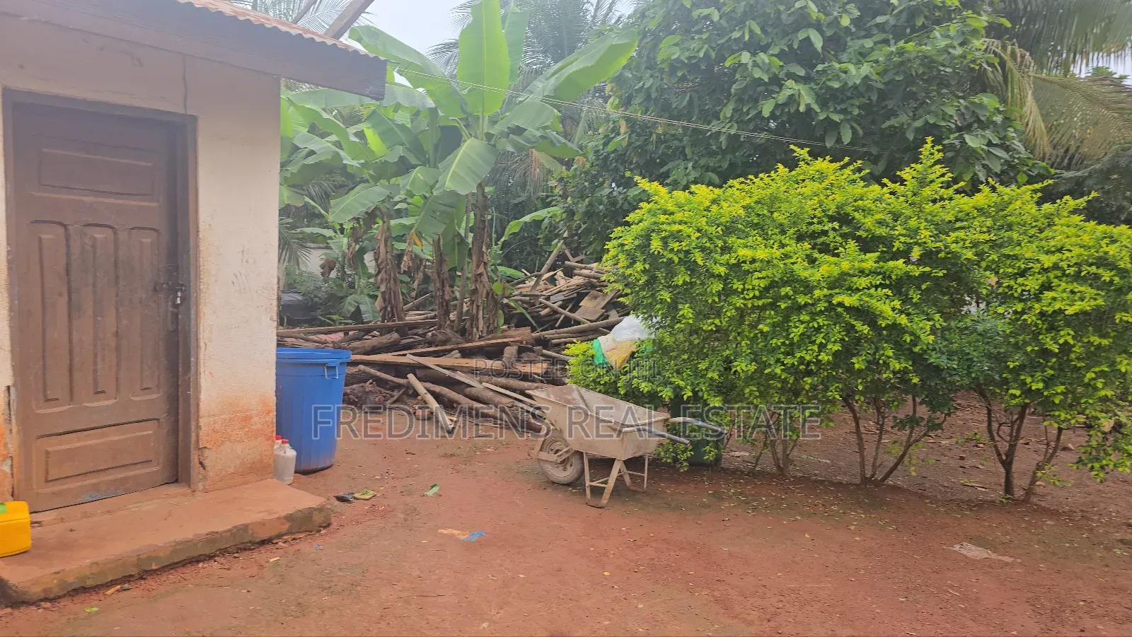 5bdrm House in Fredimens Real, Kumasi Metropolitan for sale