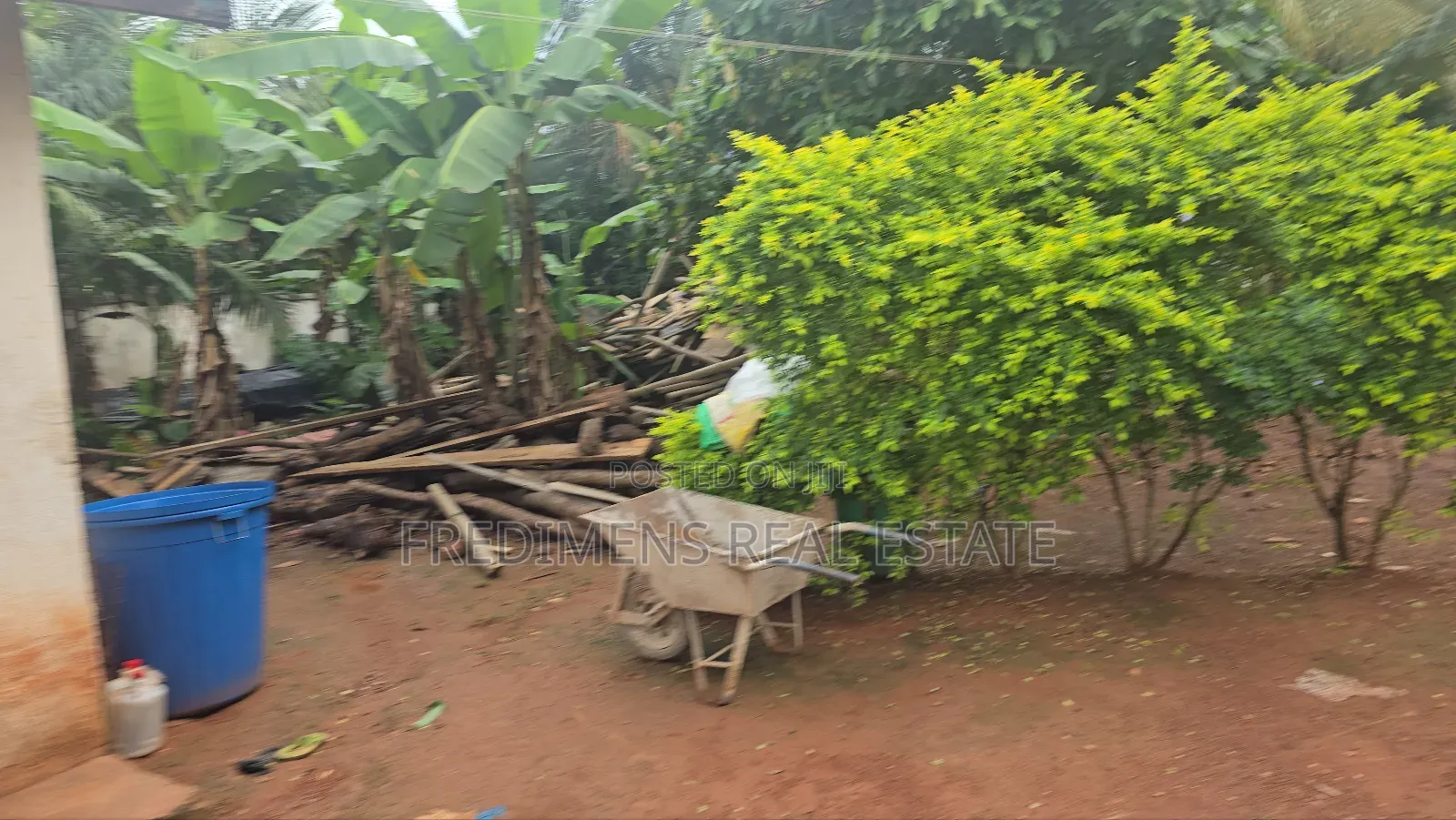 5bdrm House in Fredimens Real, Kumasi Metropolitan for sale