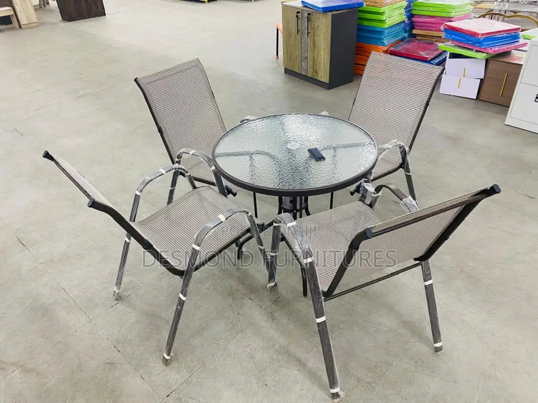 Outdoor Tables With 4 Chairs