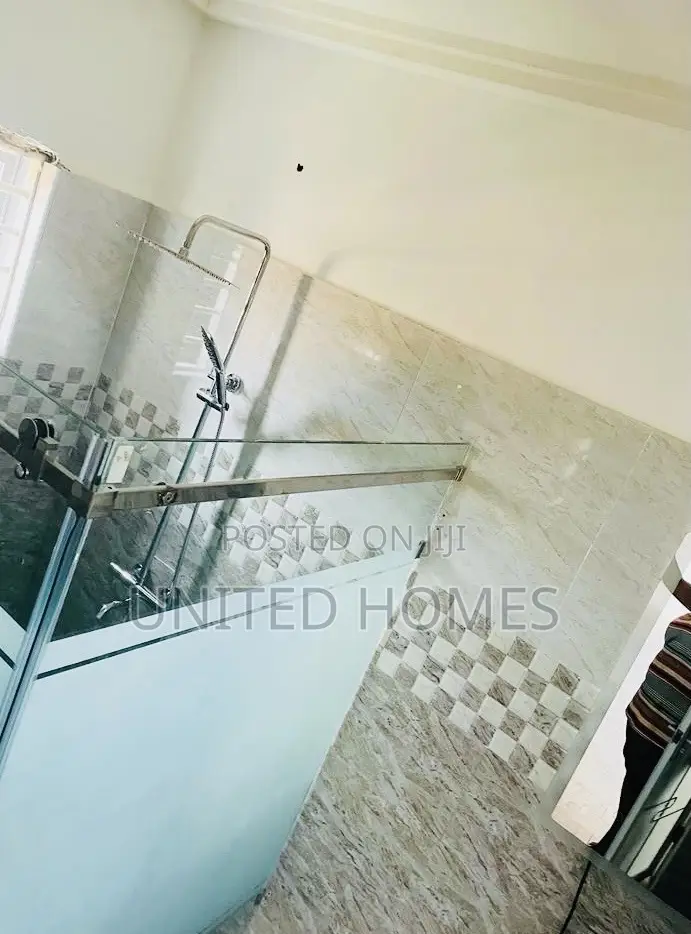 5bdrm House in Oyarifa for sale