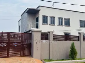 5bdrm House in Oyarifa for sale