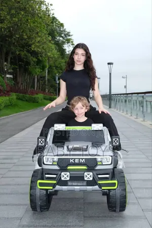 Rechargeable Kids Toy Car Jf-6189