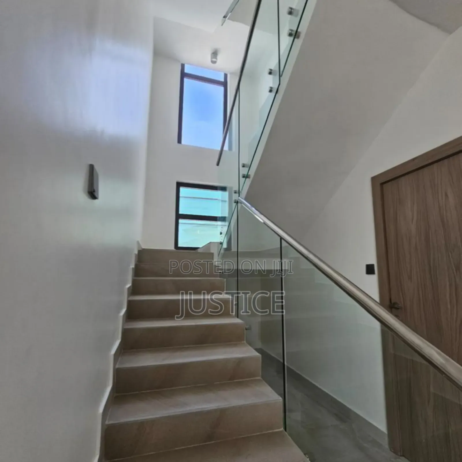 4bdrm Townhouse/Terrace in Cantonments for sale