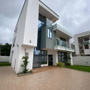 4bdrm Duplex in Airport Residential for sale