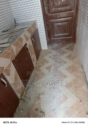 1bdrm Apartment in Dansoman Snitt Down for rent