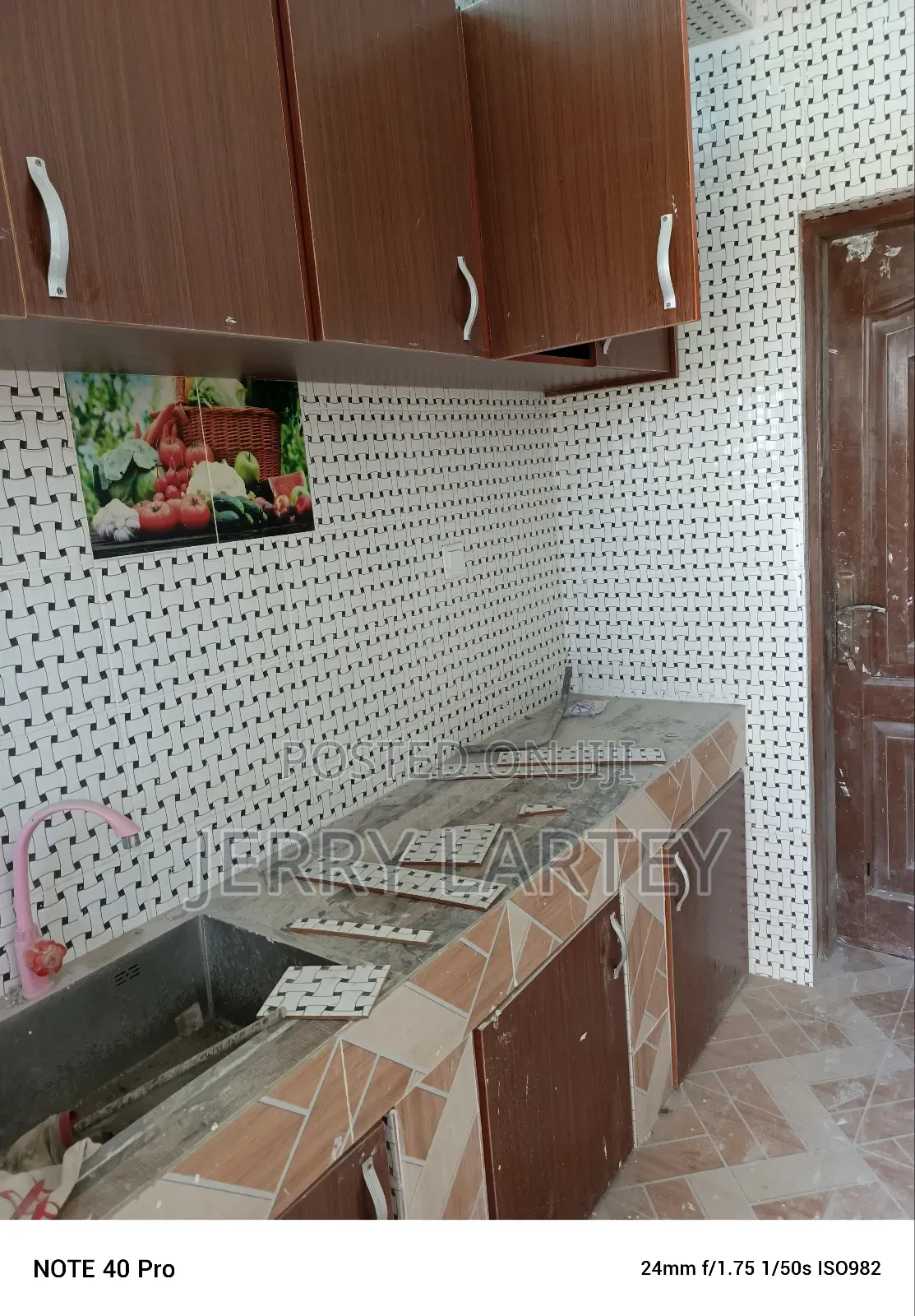 1bdrm Apartment in Dansoman Snitt Down for rent