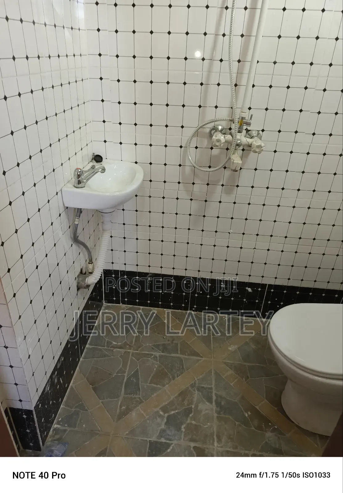1bdrm Apartment in Dansoman Snitt Down for rent