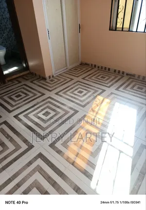 3bdrm Apartment in Dansoman Snitt Down for rent