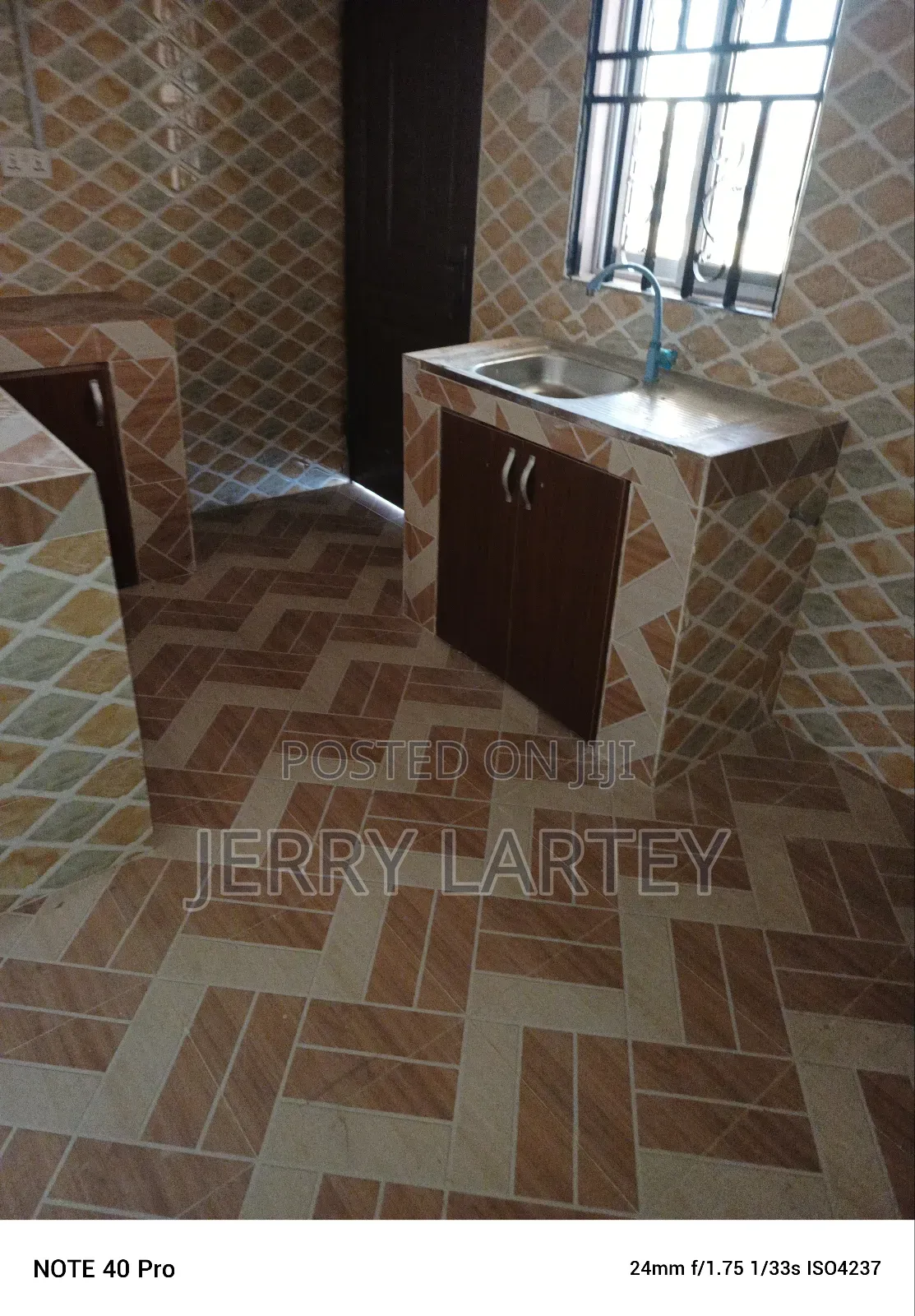 3bdrm Apartment in Dansoman Snitt Down for rent