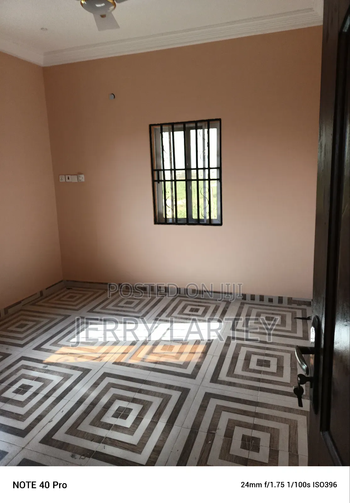 3bdrm Apartment in Dansoman Snitt Down for rent