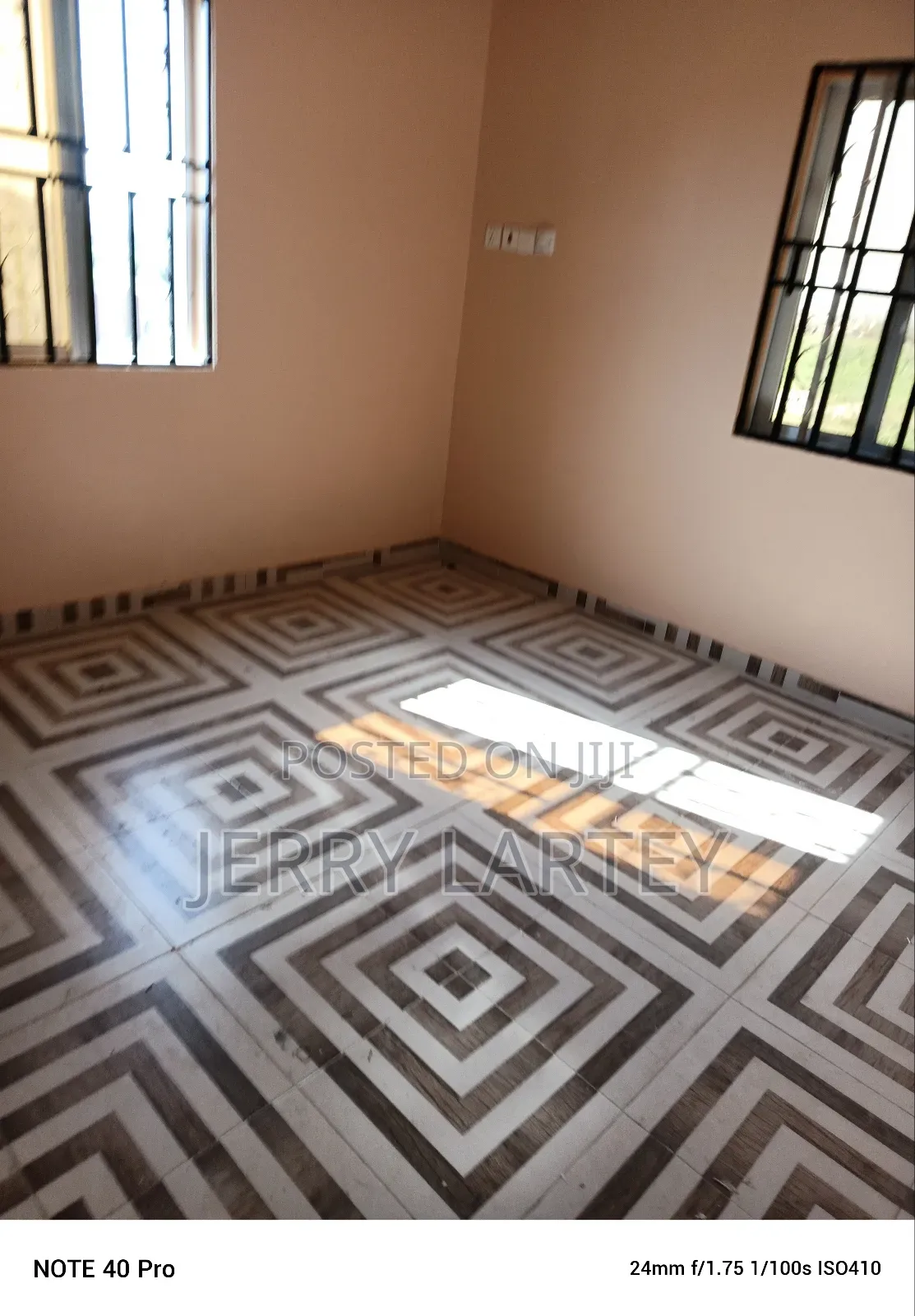 3bdrm Apartment in Dansoman Snitt Down for rent